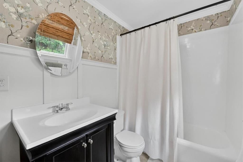 5637 Oak Street — photo 35