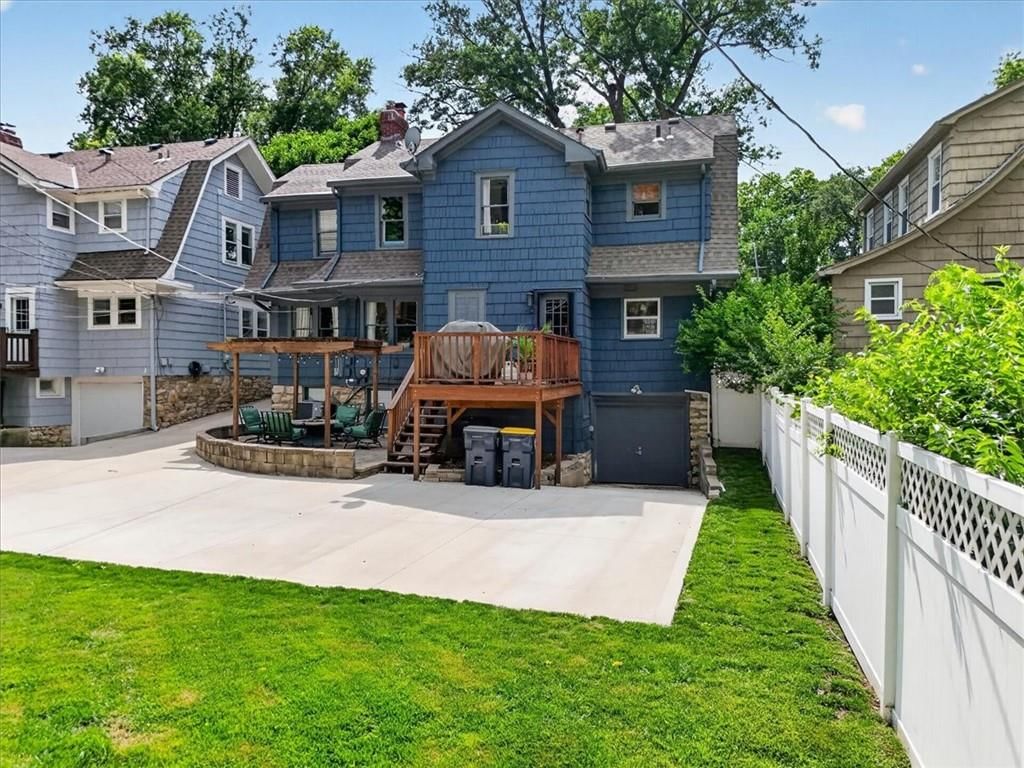 5637 Oak Street — photo 37