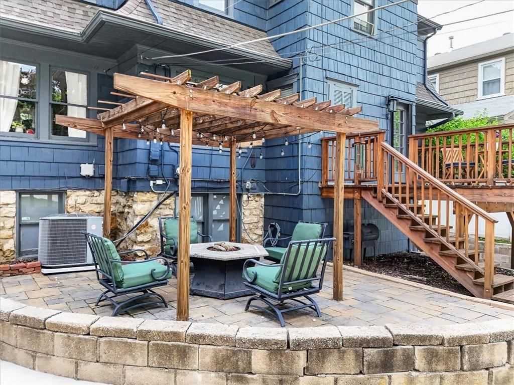 5637 Oak Street — photo 39