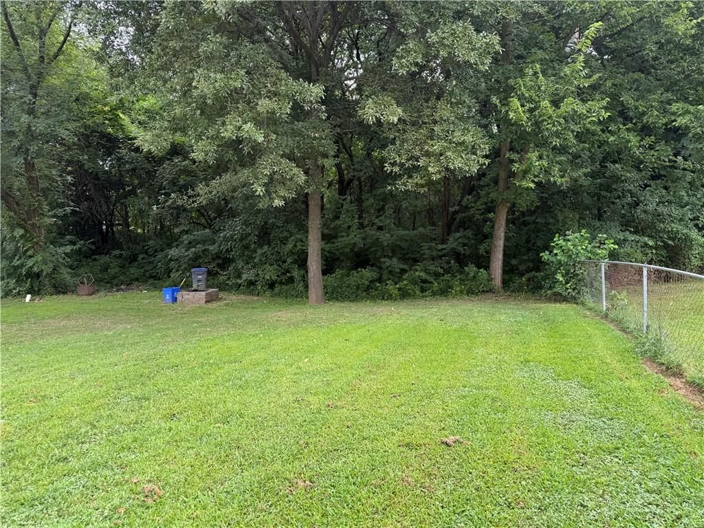 704 Hillcrest Street — photo 4