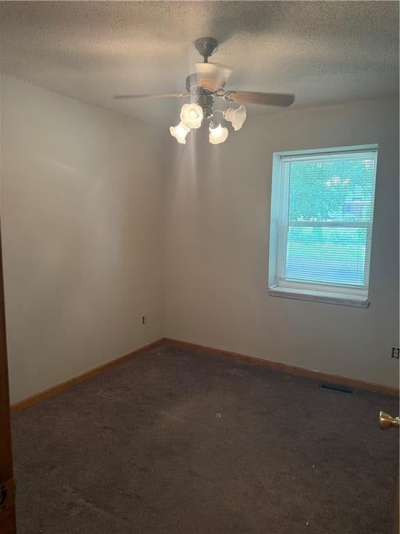 704 Hillcrest Street — photo 8