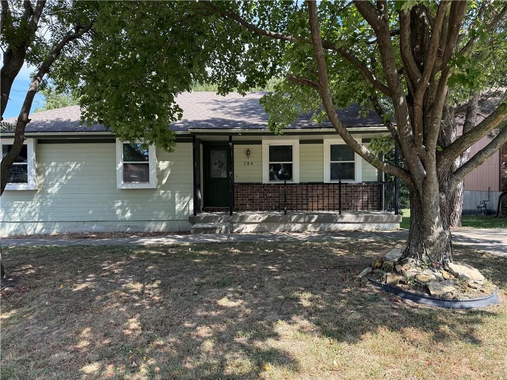 704 Hillcrest Street — photo 26