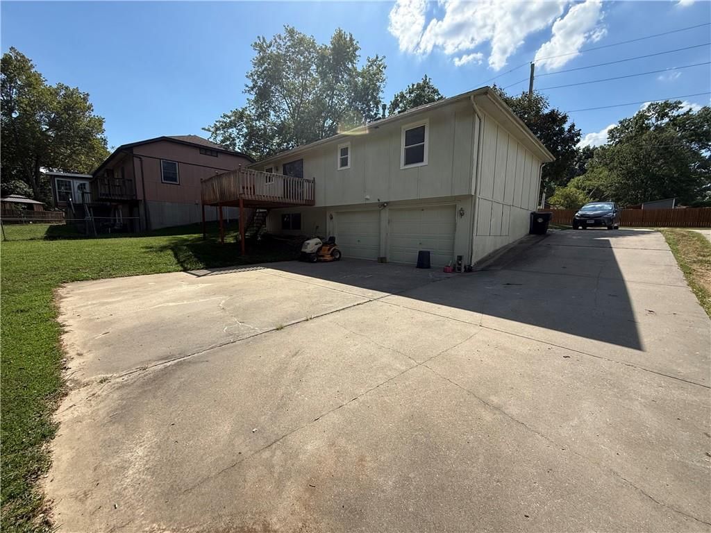 704 Hillcrest Street — photo 30