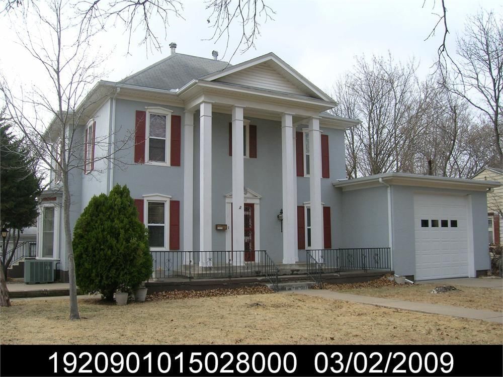 1323 West Street — photo 1