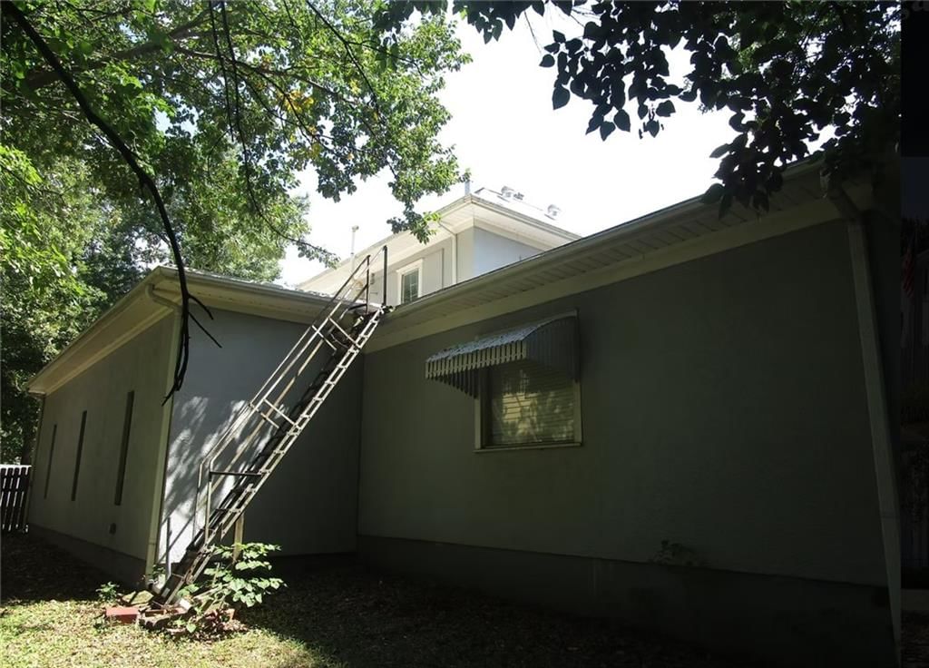 1323 West Street — photo 18