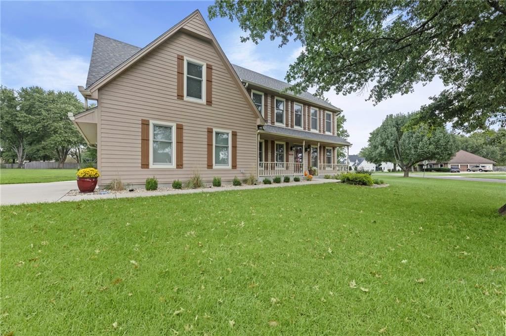 12272 W 154th Terrace, Overland Park, KS: listing photo 3