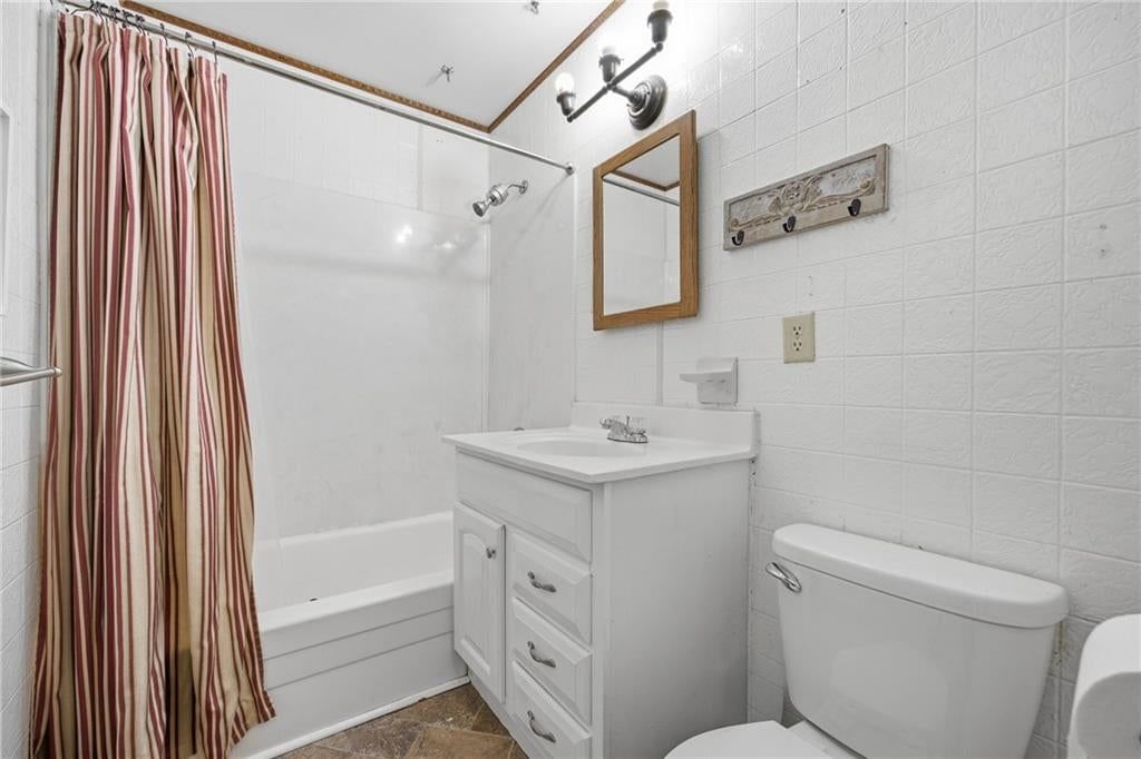 Photo 11 of 15 - 3903 N Osage Street, Independence, MO 64050