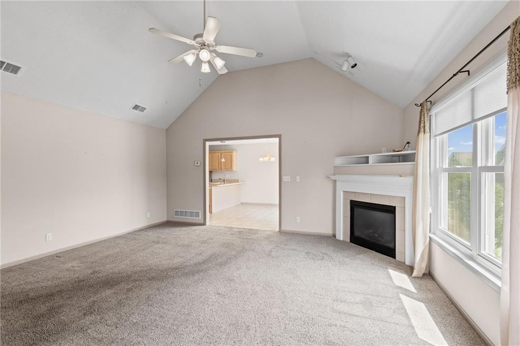9831 N POTTER Avenue — photo 6