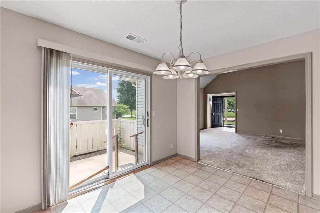 9831 N POTTER Avenue — photo 16