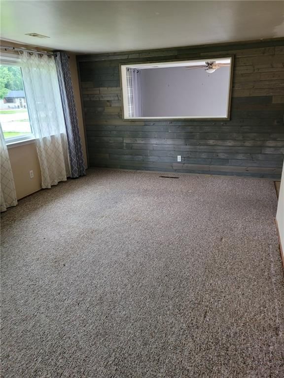 8105 N SUMMIT Street — photo 5