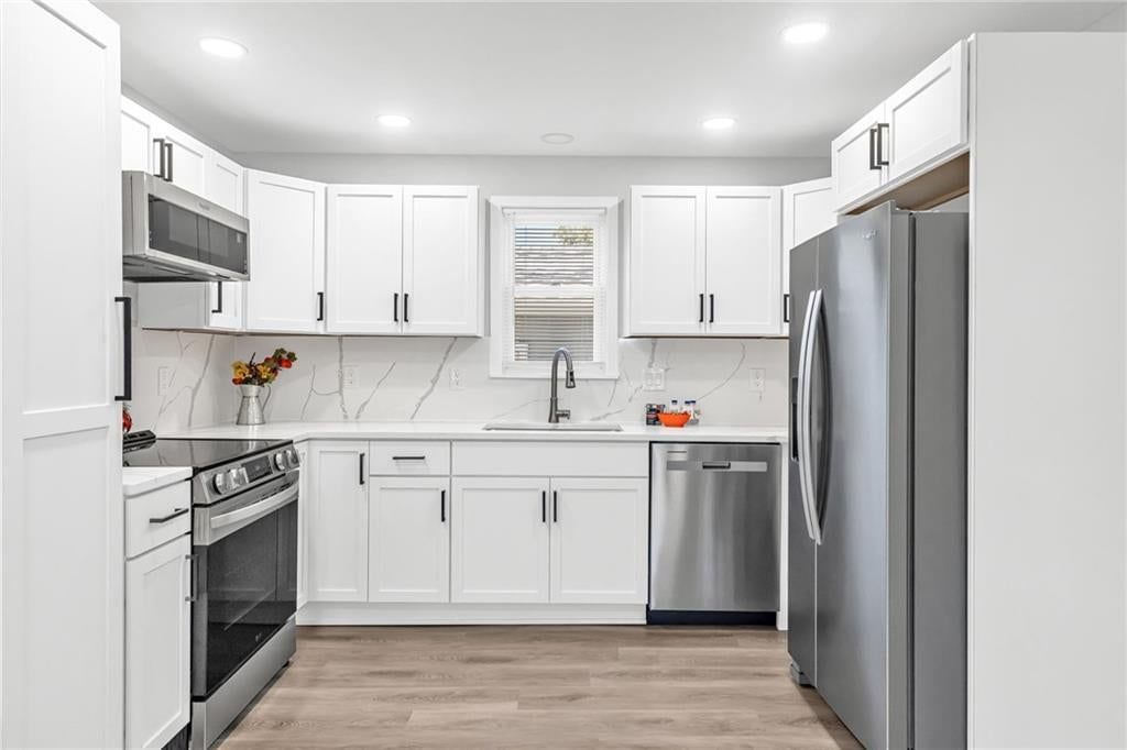 Photo 12 of 29 - 5822 E 10th Street, Kansas City, MO 64126