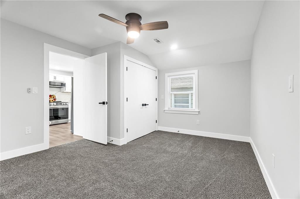 Photo 14 of 29 - 5822 E 10th Street, Kansas City, MO 64126