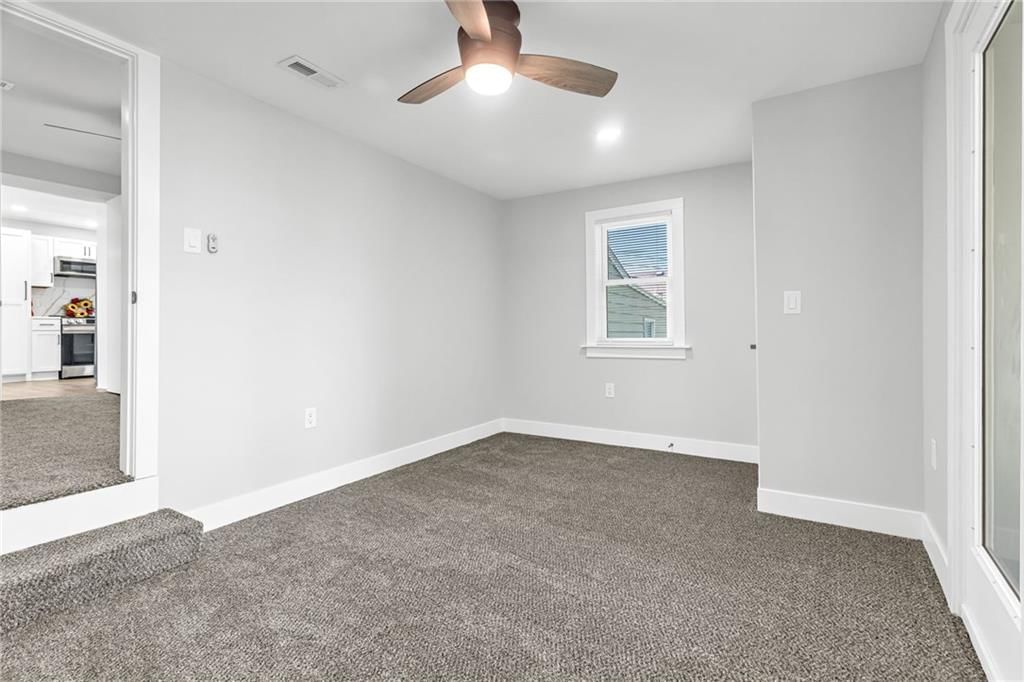 Photo 17 of 29 - 5822 E 10th Street, Kansas City, MO 64126