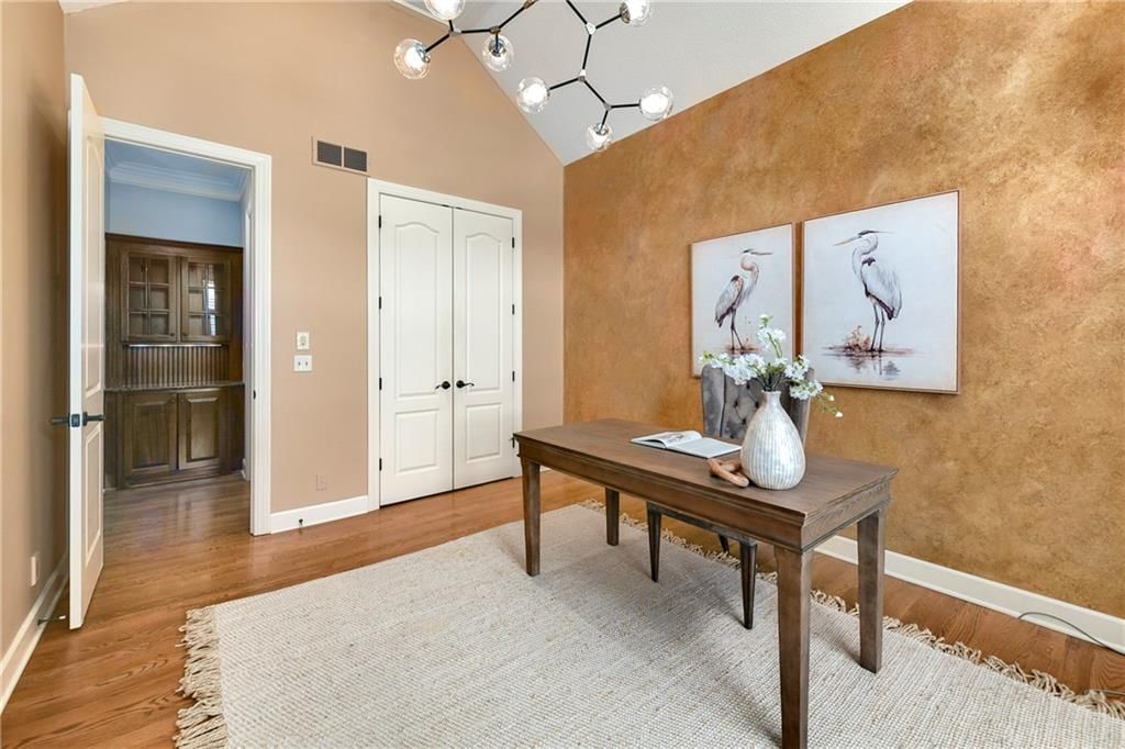 5404 W 124th Terrace — photo 7