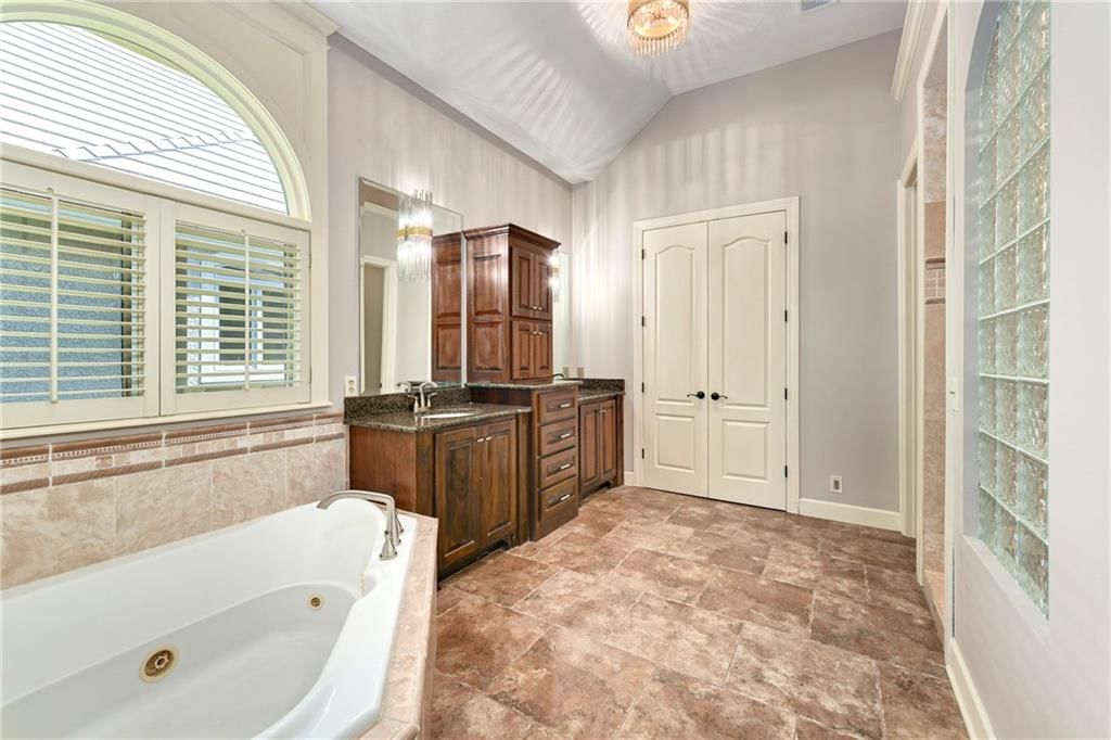5404 W 124th Terrace — photo 30