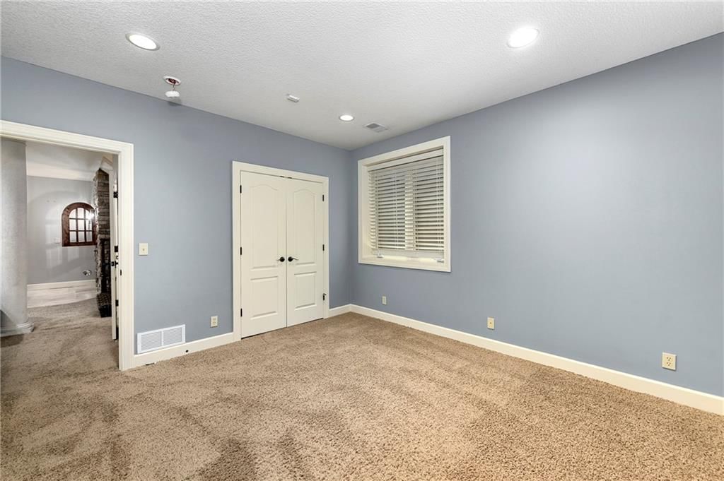 5404 W 124th Terrace — photo 60