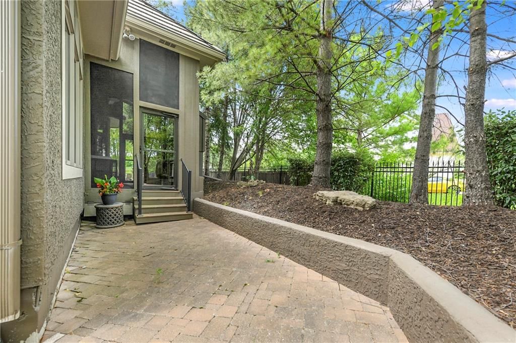 5404 W 124th Terrace — photo 66