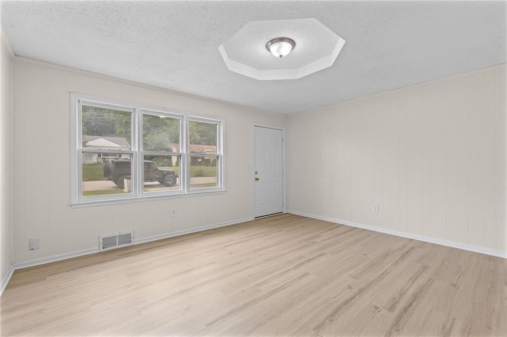 2414 NE Pursell Road — photo 2