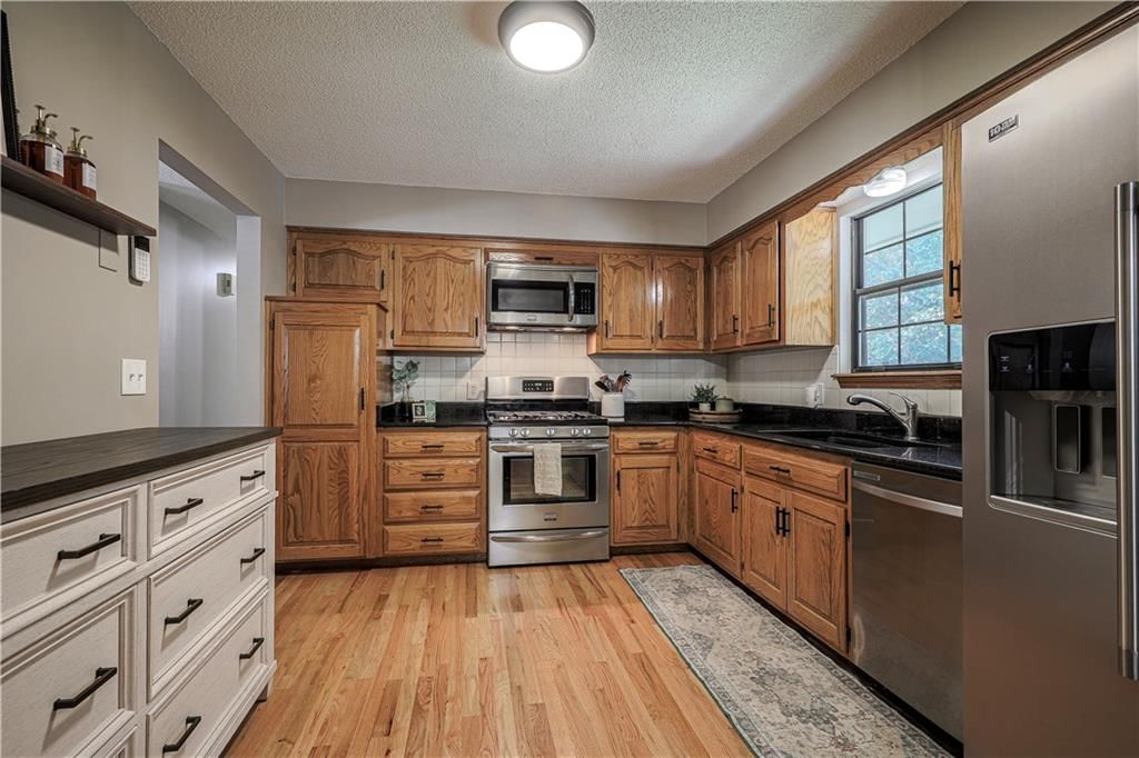 210 Dawn Avenue — photo 3