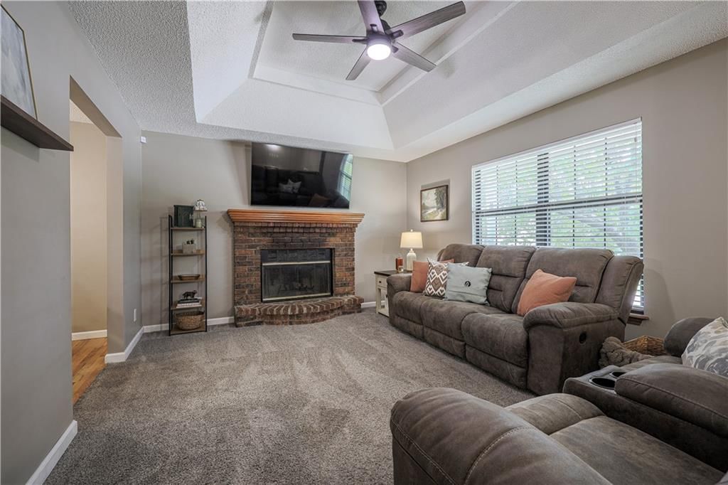 210 Dawn Avenue — photo 7