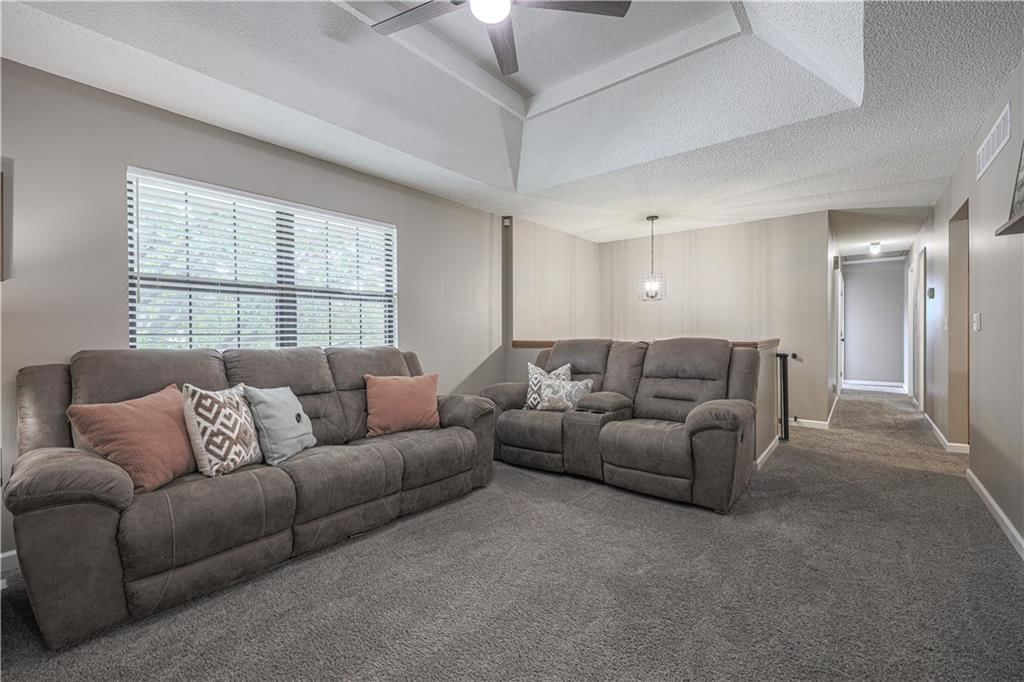 210 Dawn Avenue — photo 9