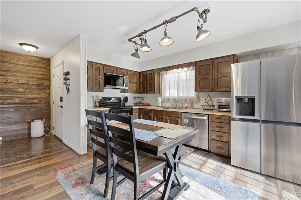 203 SE 16th Street — photo 3