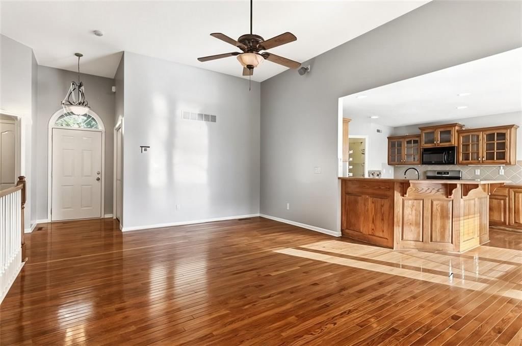 7304 N Cypress Avenue — photo 5