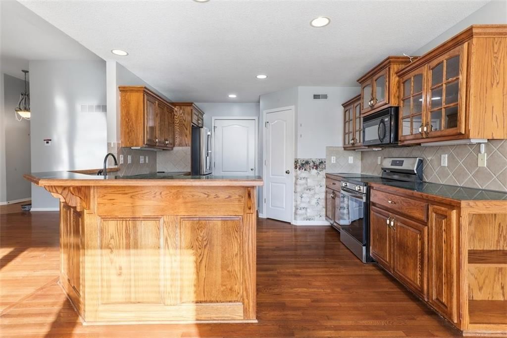 7304 N Cypress Avenue — photo 9