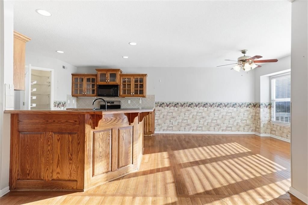 7304 N Cypress Avenue — photo 12