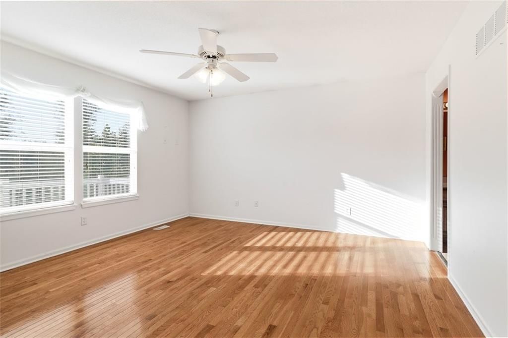 7304 N Cypress Avenue — photo 16