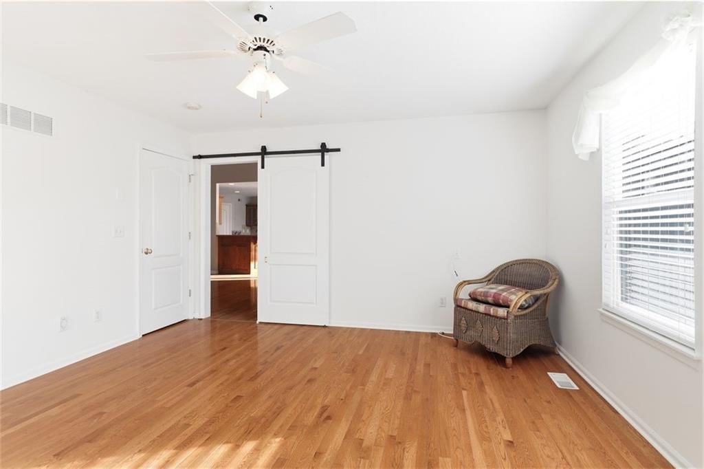 7304 N Cypress Avenue — photo 17