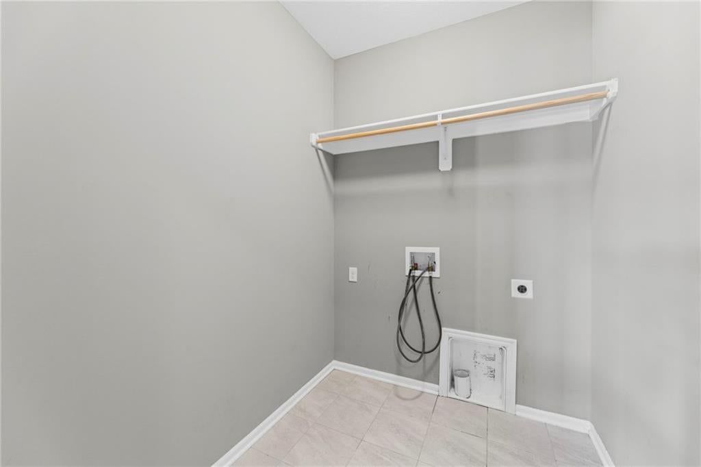 Photo 15 of 37 - 9409 N Ditzler Avenue, Kansas City, MO 64157
