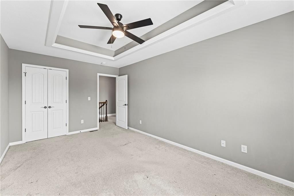 Photo 29 of 37 - 9409 N Ditzler Avenue, Kansas City, MO 64157