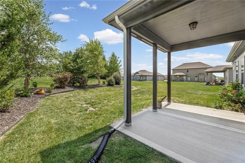 Photo 37 of 37 - 9409 N Ditzler Avenue, Kansas City, MO 64157