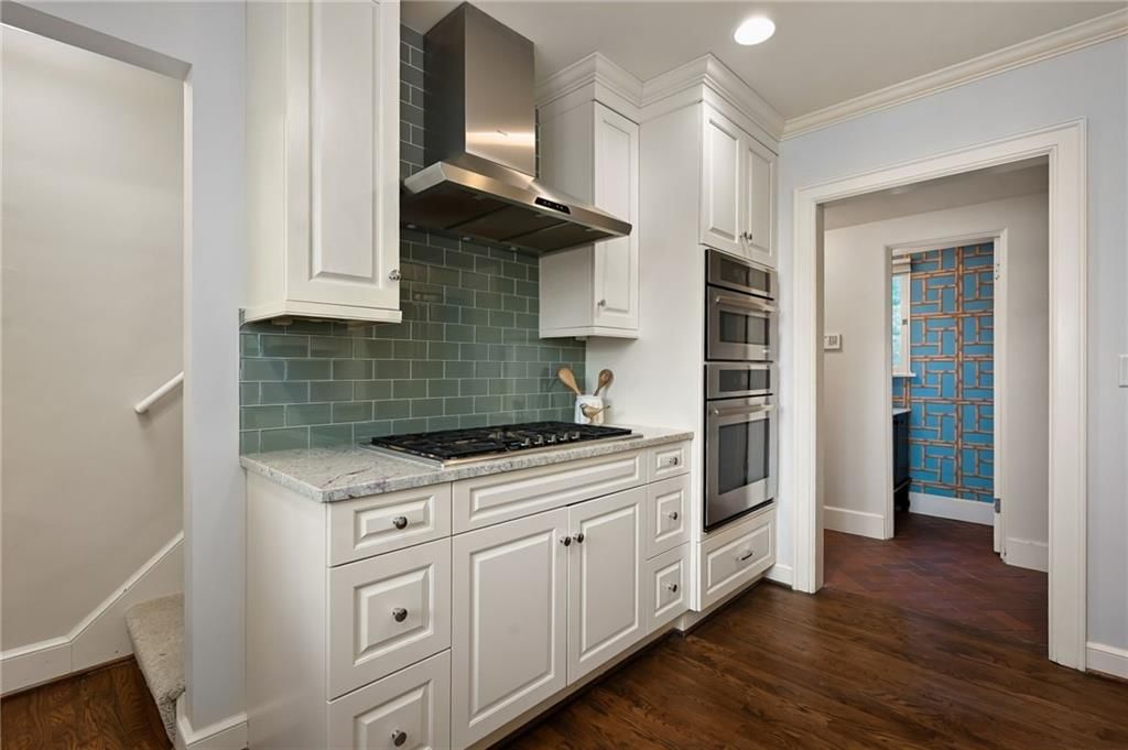 804 W 67th Terrace — photo 13