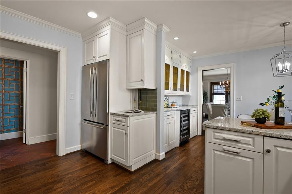 804 W 67th Terrace — photo 14