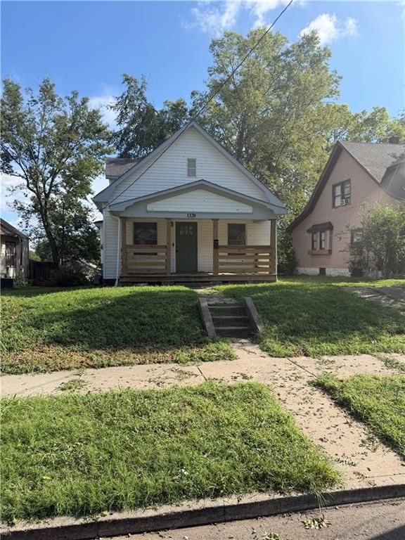 1329 Rowland Avenue — photo 1