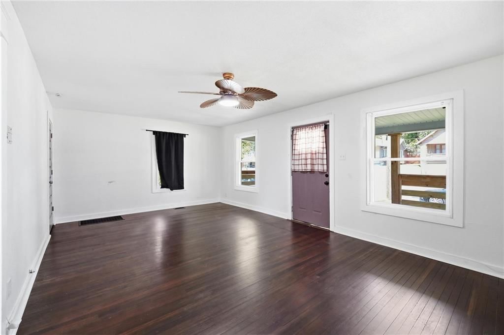 1329 Rowland Avenue — photo 4