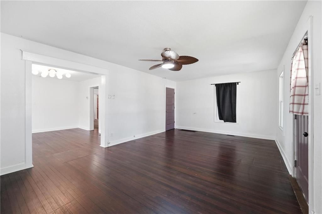 1329 Rowland Avenue — photo 5