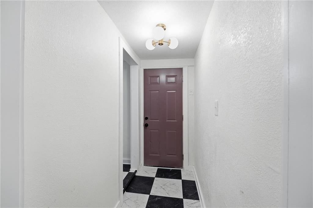 1329 Rowland Avenue — photo 14