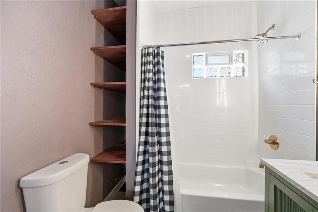 1329 Rowland Avenue — photo 16