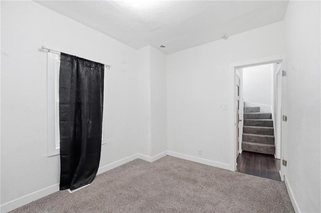 1329 Rowland Avenue — photo 19
