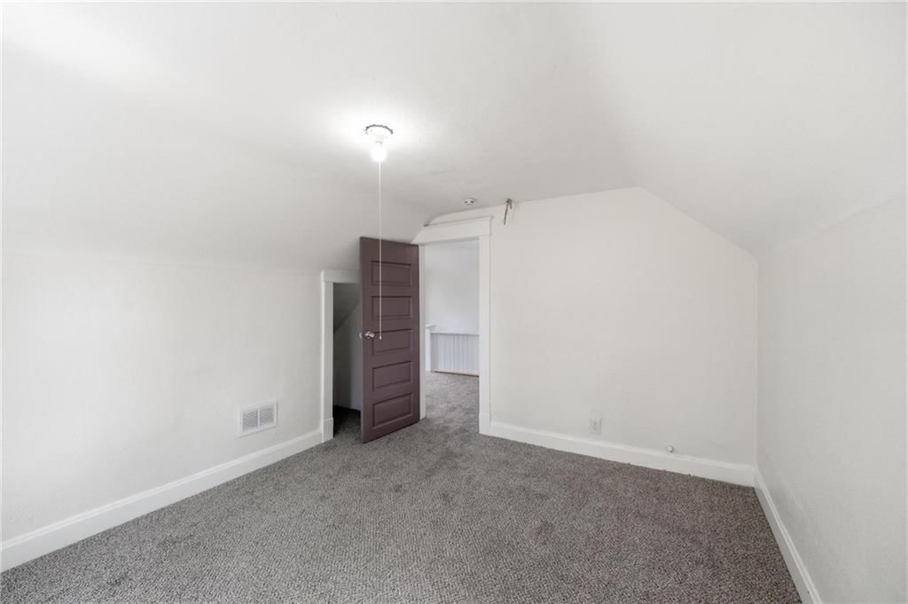 1329 Rowland Avenue — photo 26