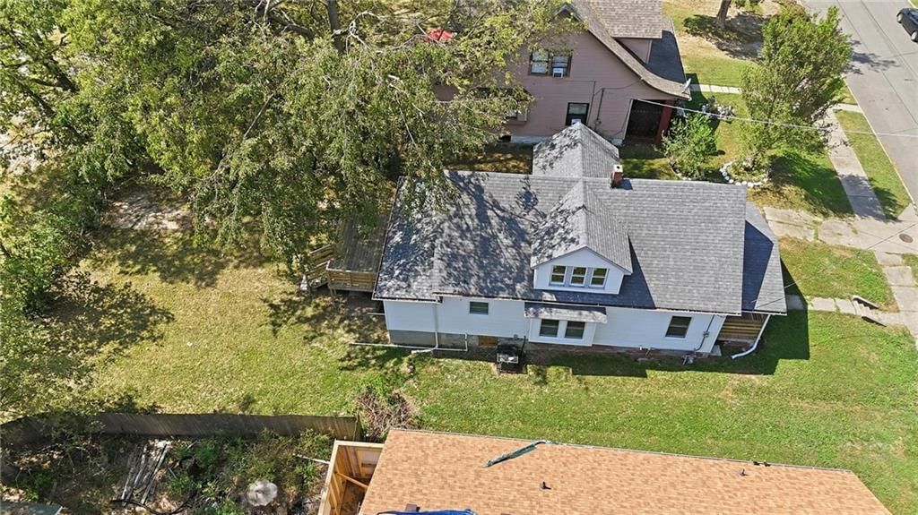 1329 Rowland Avenue — photo 39