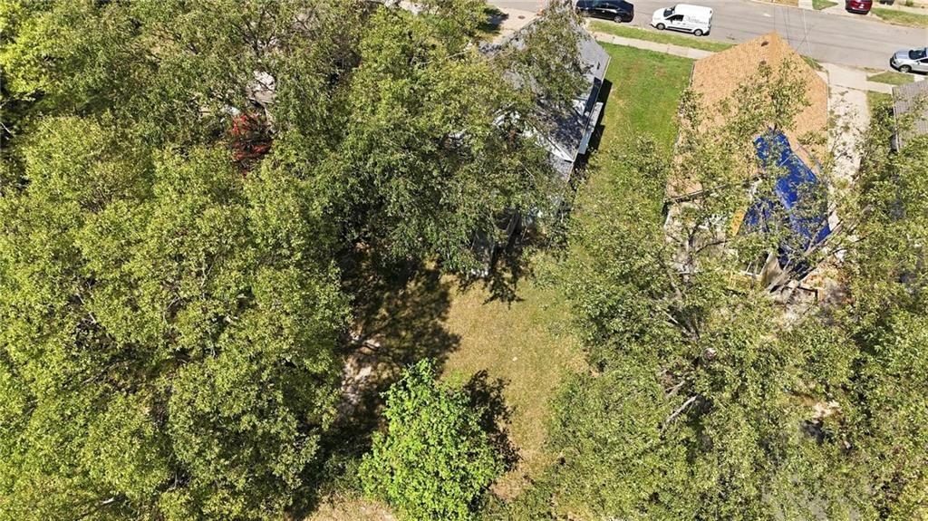 1329 Rowland Avenue — photo 40