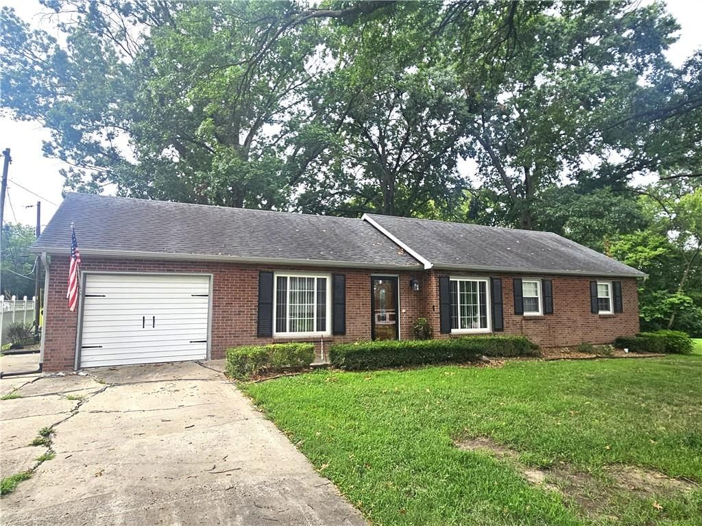 203 Ridgeway Drive — photo 1