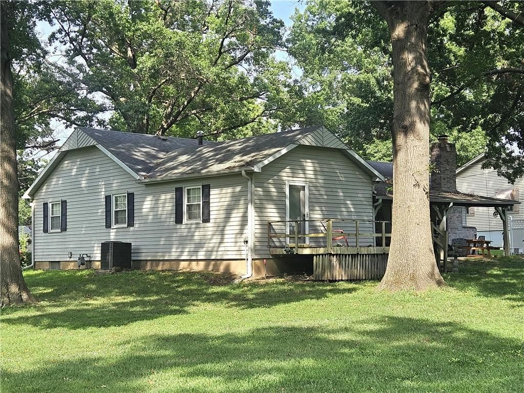 203 Ridgeway Drive — photo 3