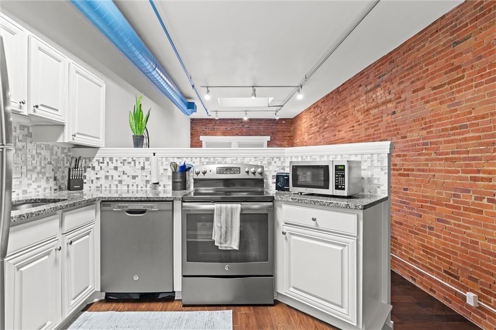 700 Broadway Boulevard — photo 11
