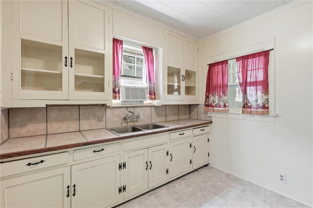 4328 Fisher Street — photo 16