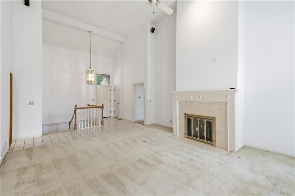 12018 Farley Street — photo 7